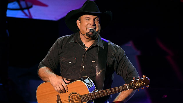 Getty Garthbrooks 071221