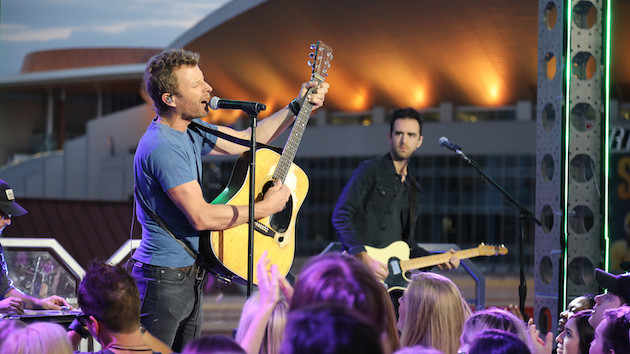 M_DierksBentley-8