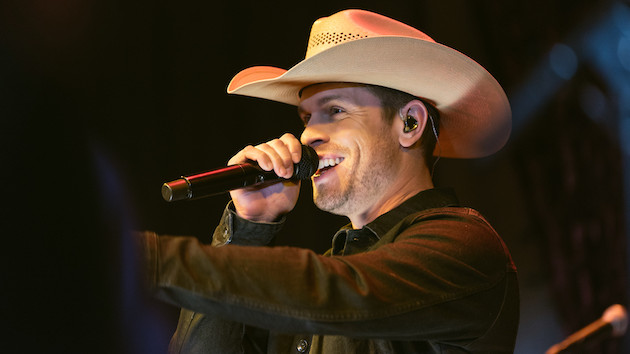 M Dustinlynch 4