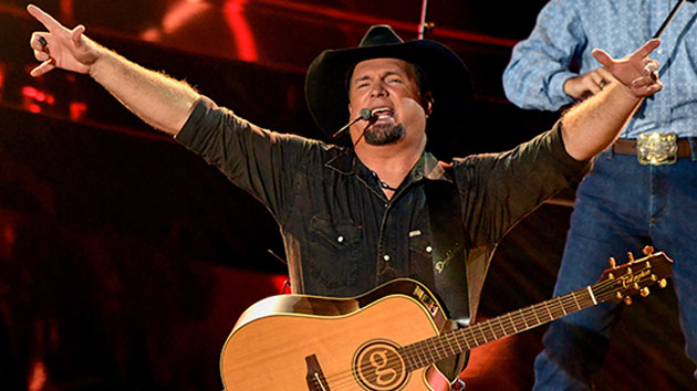 Getty_GarthBrooks_081821