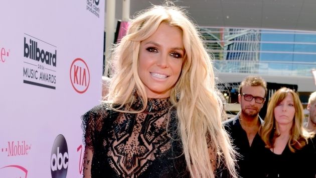 Getty Britneyspears 110321