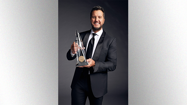 M_LukeBryanCMAAwards_10182021