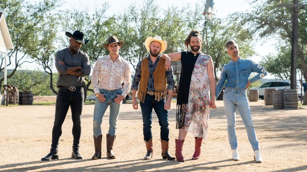 E_QueerEye_122721