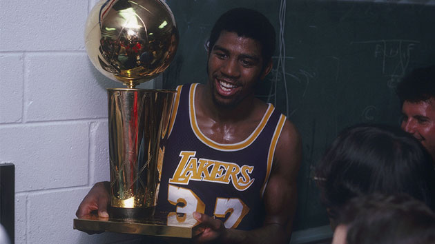 Getty Magicjohnson 122821