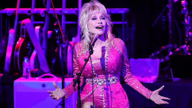 M dollyparton 11