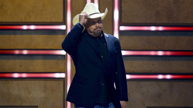 M garthbrooks 8