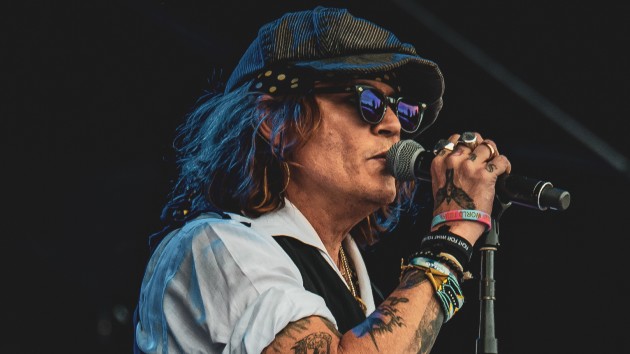 Getty johnny depp onstage 08092022