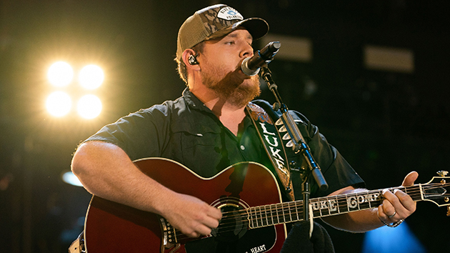 LUKE COMBS