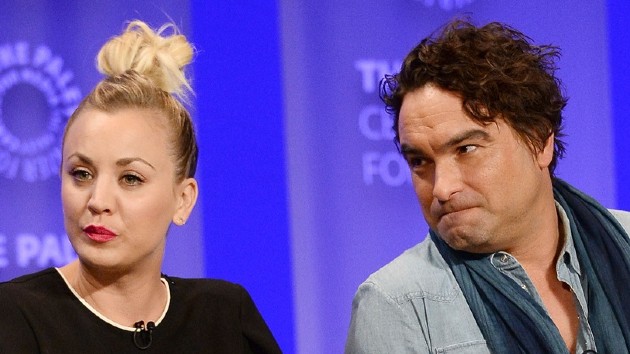 Getty kaley cuoco johnny galecki 10052022