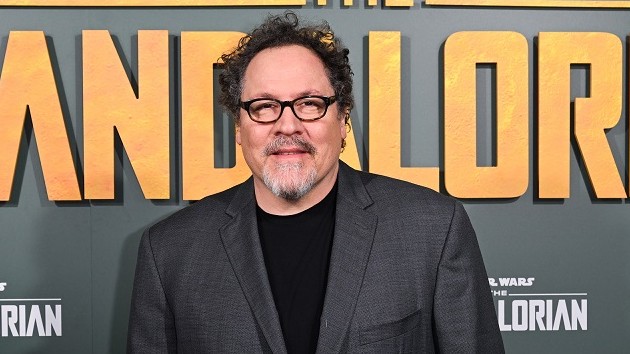 E jon favreau mando prem 03022023