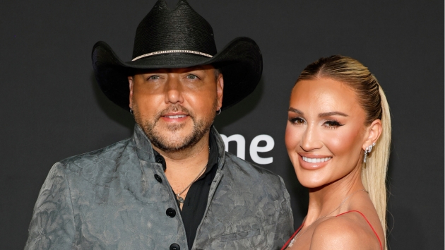 G_JasonAndBrittanyAldean2023ACMAwards