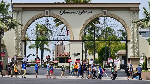 getty_hollywood_strike_07132023_0