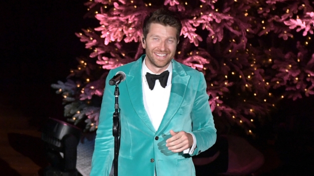 Getty Bretteldredgeturqoisesuit