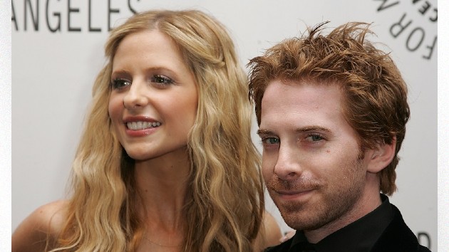 getty_sarah_michelle_gellar_seth_green_08072023