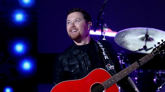 G_ScottyMcCreery2022iHeartCountryFestival