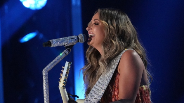 M carlypearce2023cmafestperformanceabc