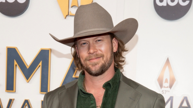 M Briankelley2023cmaawardsdisneyscottkirkland