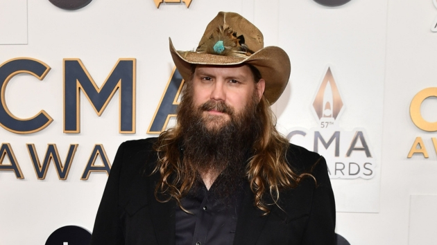 M Chrisstapleton2023cmaawardsredcarpetdisney 0