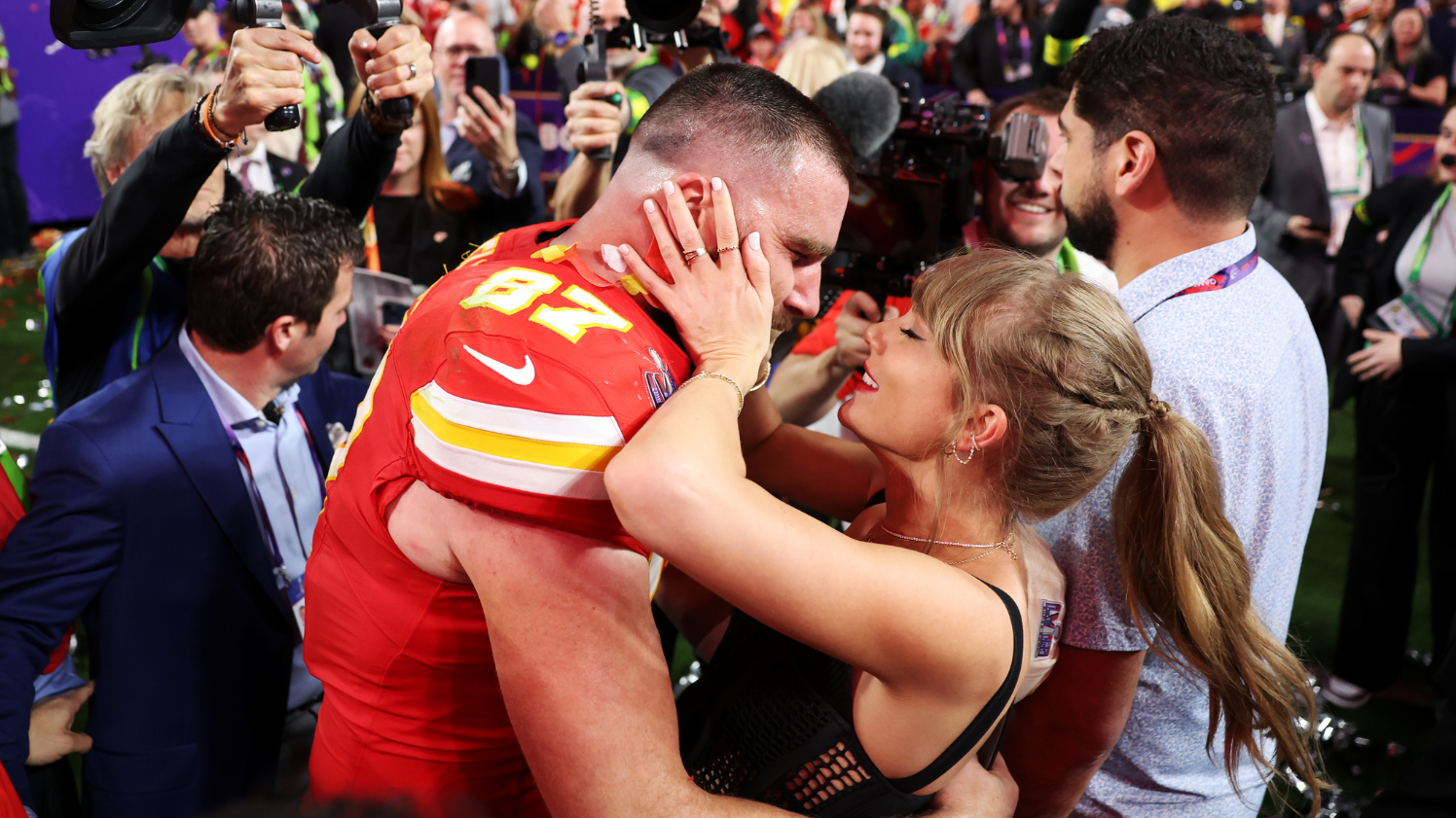 E Taylorswifttraviskelcesuperbowl 021324