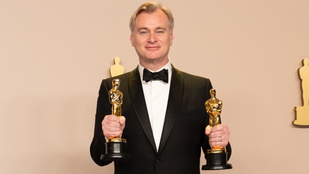 E Christopher Nolan Oscars Backstage 03112024 1