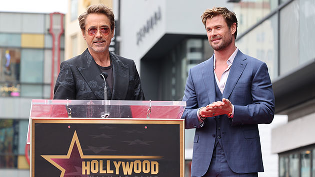 E Hemsworthwalkoffame 052324