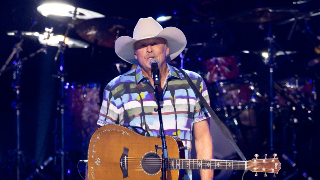 M Alanjackson2023cmaawardsdisneyfrankmicelotta