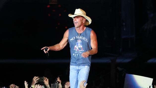 Getty Kennychesneynoshoesnationtanktop