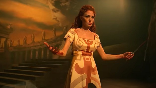 E Angelinajolie 102524