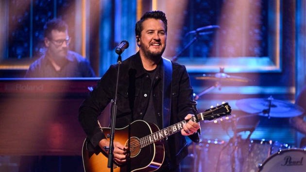 M Lukebryanthetonightshowstarringjimmyfallontoddowyoungnbc