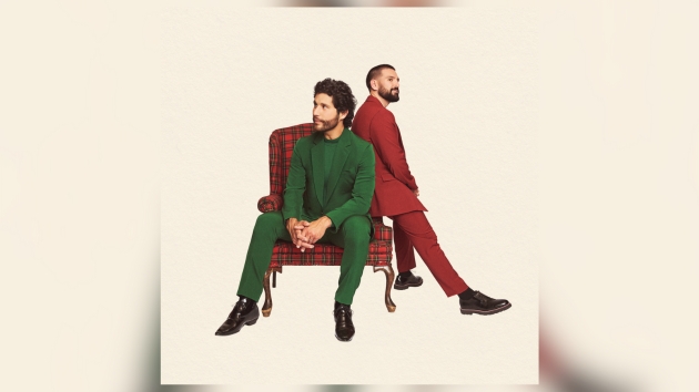 M Danandshayitsofficiallychristmasthedoublealbumwarnermusicnashville