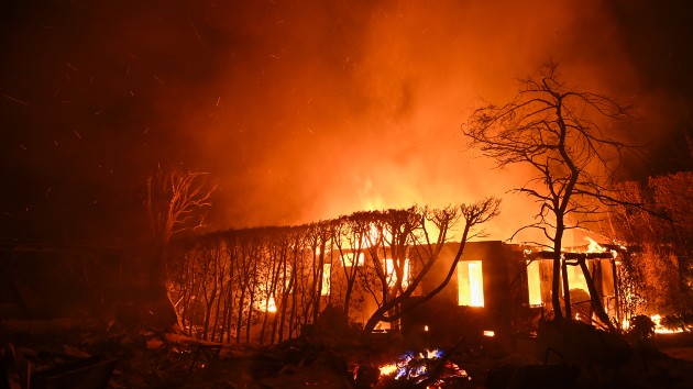 Getty Lafires 010925