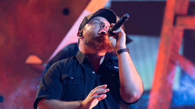 M Lukecombs2024cmaawardsperformancedisneyfrankmicelotta