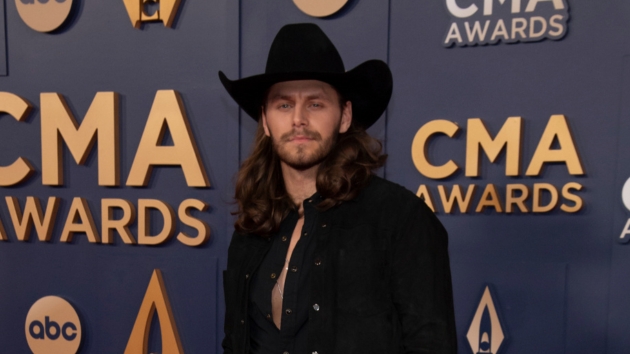 M Warrenzeiders2024cmaawardsdisneyscottkirkland