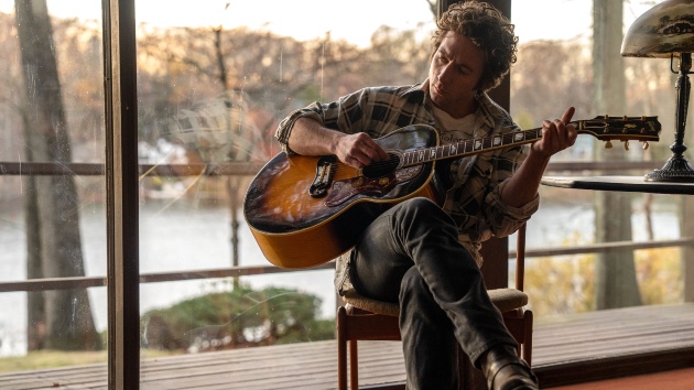 M jeremyallenwhiteasbrucespringsteen 092925