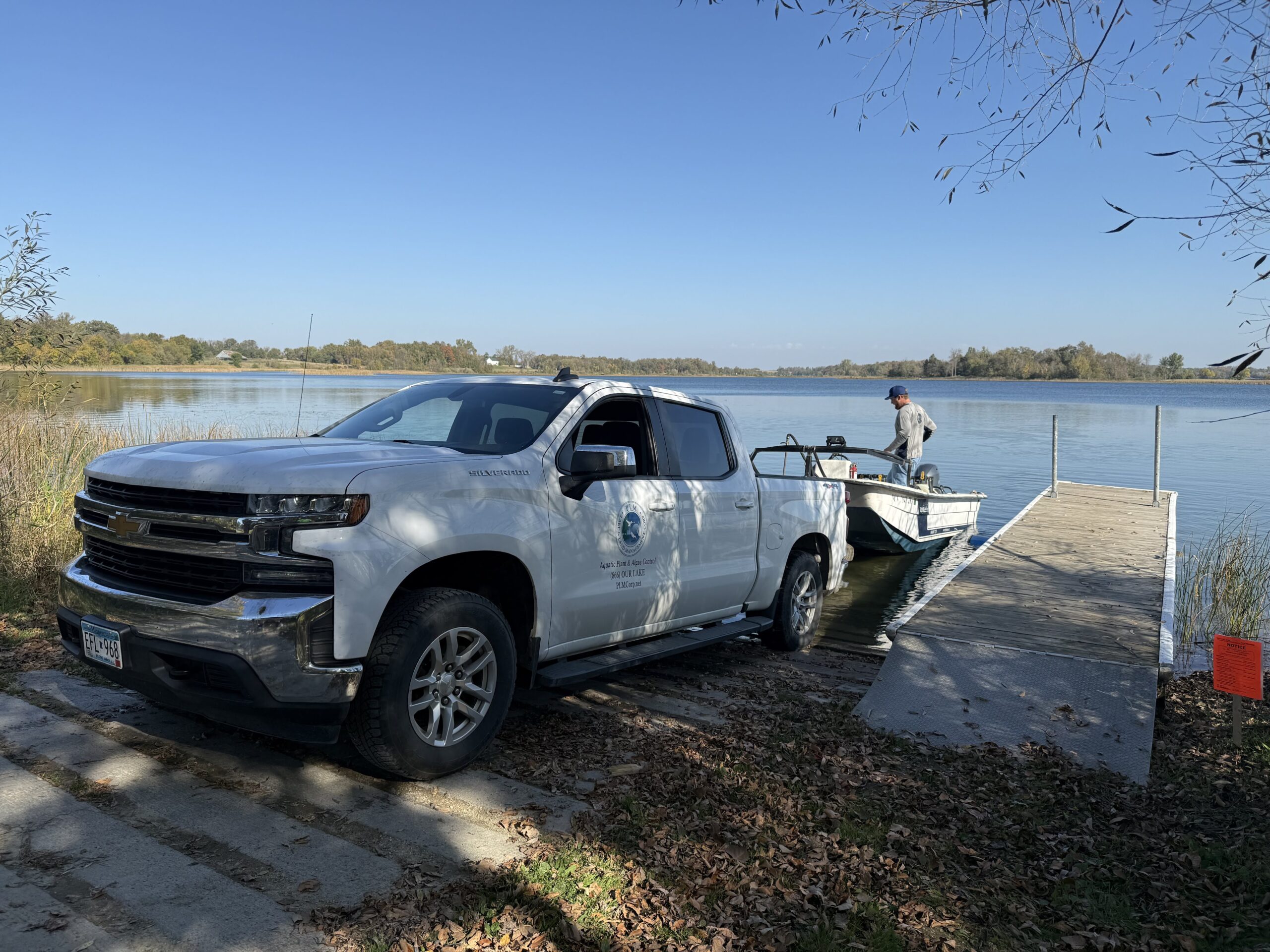 Professional lake management services 10 2025