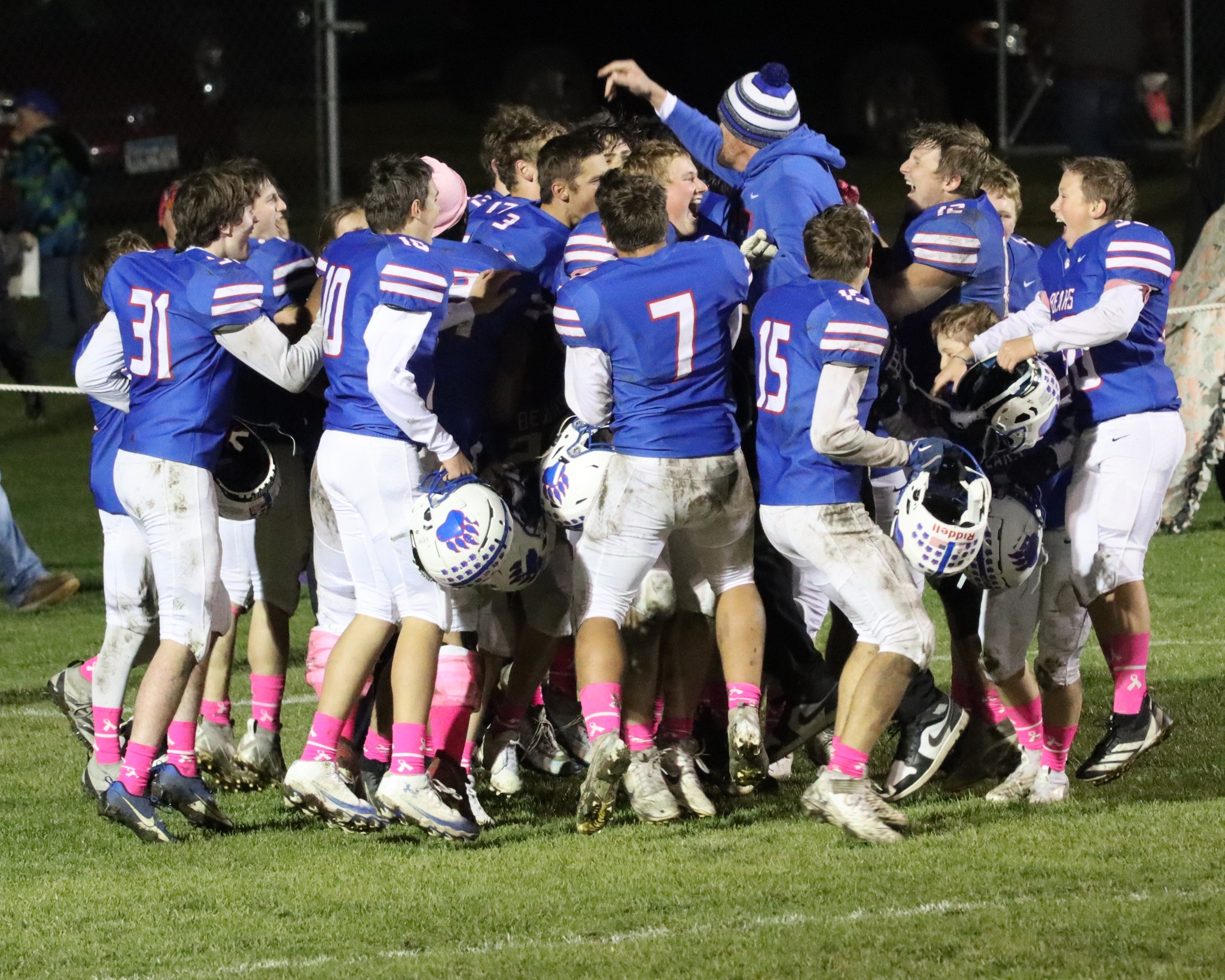 Bertha hewitt bears football