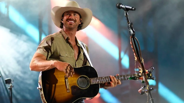 M riley20green20disney20connie20chornuk 110425