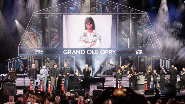 M OpryRonnieMilsap50th
