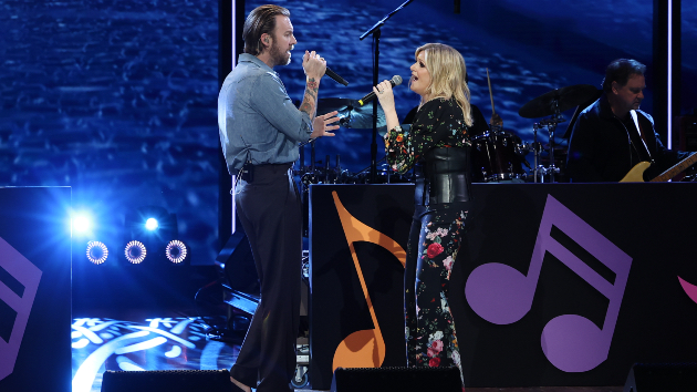 Getty TrishaYearwoodCharlesKelleyKomenOpryConcert