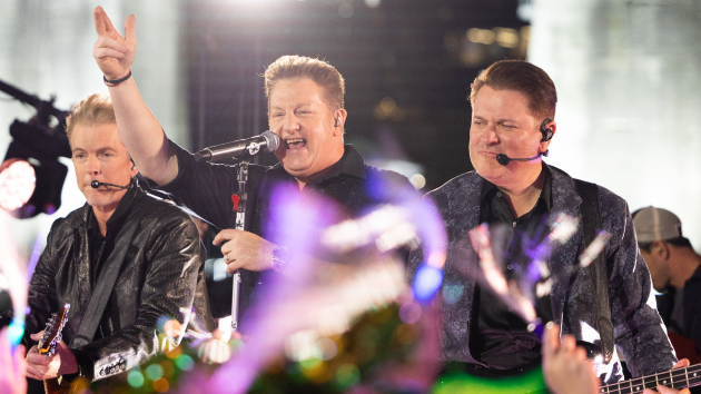 M RascalFlattsCBSNYE