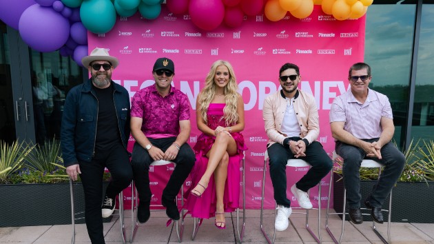 M MeganMoroneyand6monthslaterwriters