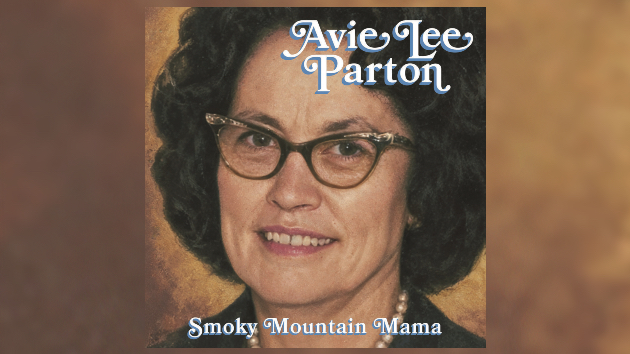 M AvieLeePartonSmokyMtMama