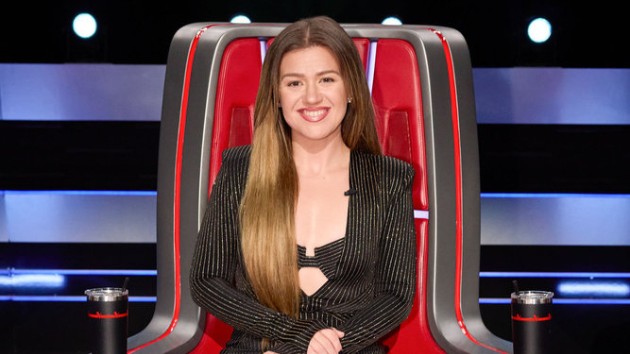 M KellyClarksononTheVoiceseason29