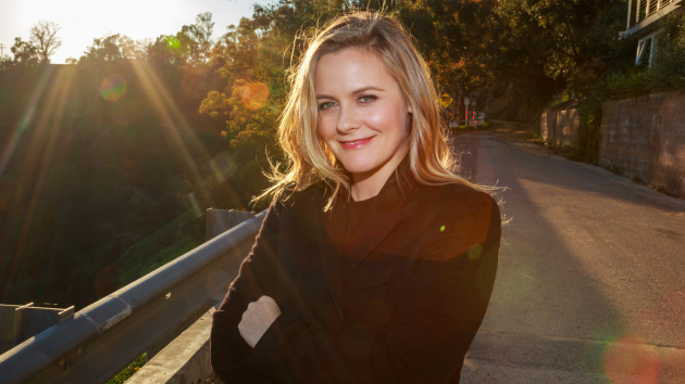 E AliciaSilverstone