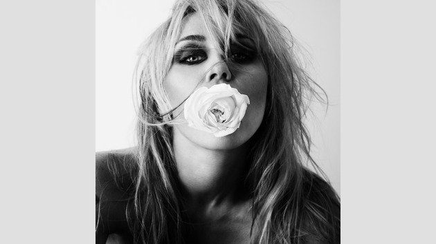 E MileyCyrusBassPersuades
